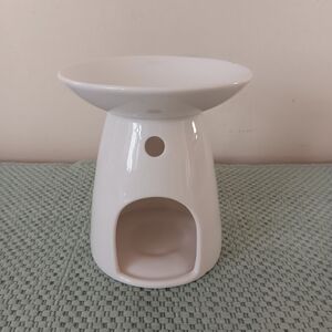 White Ceramic Wax Tart Melter Essential Oil Fragrance Warmer